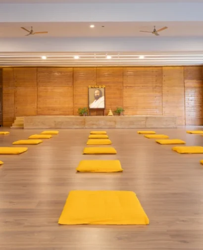 Sri Sri School of Yoga - 1 Sri Sri School of Yoga - 1