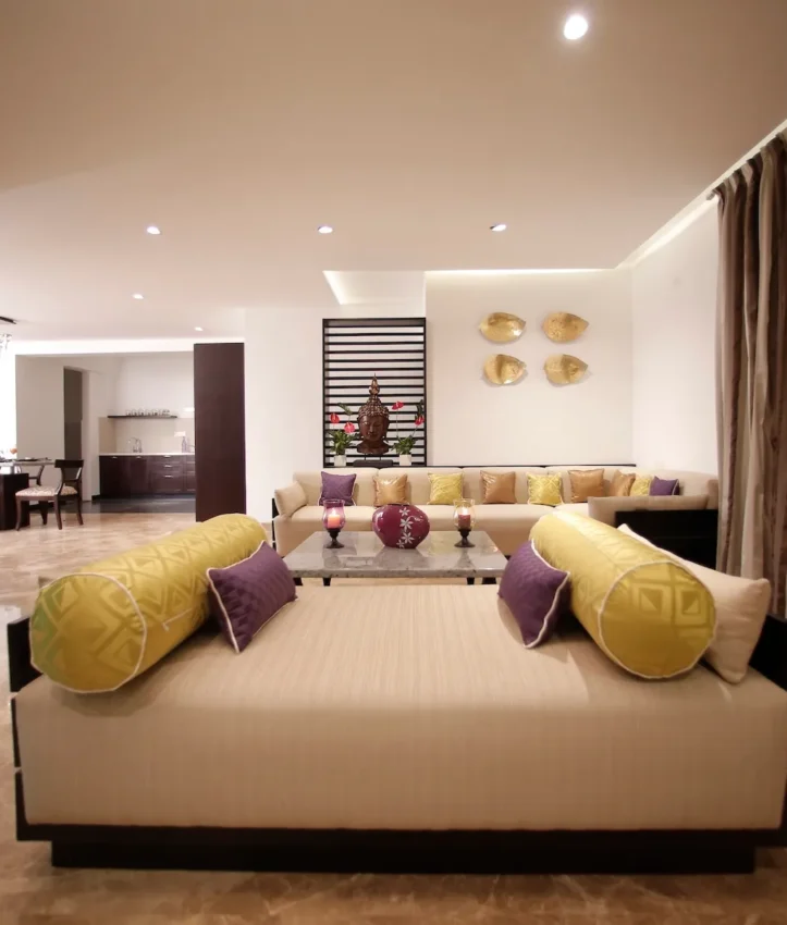 Soft neutral colours sprinkled with exquisite golden tones make a trendy fashionable statement